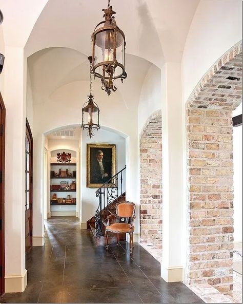 Adding Brick to the Inside of Your Home - Evolution of Style Archways In Homes, Brick Archway, Interior Brick, Brick Columns, Brick Interior, Brick Detail, Brick Arch, Exposed Brick Walls, Brick Flooring