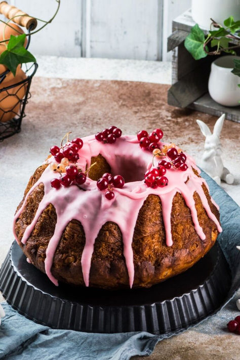 Jamie Oliver Cake With Pomegranate Drizzle Pomegranate Cake, Babka Cake, Nordic Ware Bundt Pan, Lemon Icebox Cake, Chef Jamie Oliver, Kitchen Devices, Rustic Dessert, Kitchen Organization Tips, Yummy Cheesecake