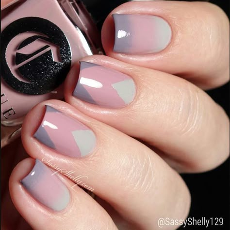 Two Tone Nails, Latest Nail Art Designs, Cirque Colors, Nagellack Trends, September Nails, Latest Nail Trends, Nude Nail Designs, Nail Blog, Popular Nail Designs