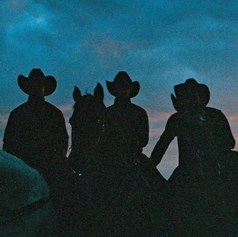 RODEO on Instagram: "rodeo" Retro Rodeo Aesthetic, Mexican Cowboy Aesthetic, Texas Aesthetic Vintage, Cowboys Aesthetic, Arizona Cowboy, Rodeo Aesthetic, Black Rodeo, Cowboy Core, Cowboy Vibes