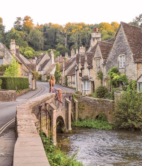 Beautiful Places In England, Cotswold Villages, Cotswolds England, Castle Combe, Places In England, Road Trip Activities, Uk Trip, England Trip, English Village