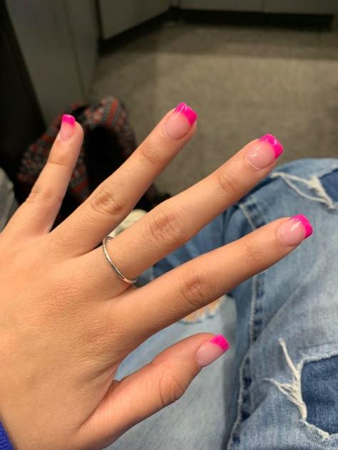 Preppy Nail French Tip, Cute Short Acrylic Nails Pink French Tip, Purple Nails With Pink Tips, Hot Pink Tip Nails Square, Hot Pink French Tip Nails Coffin Short, Summer French Tip Nails Square Short, Hot Pink Nail Tips French, Hot Pink And White French Tip Nails, Preppy Nail Inspo French Tip