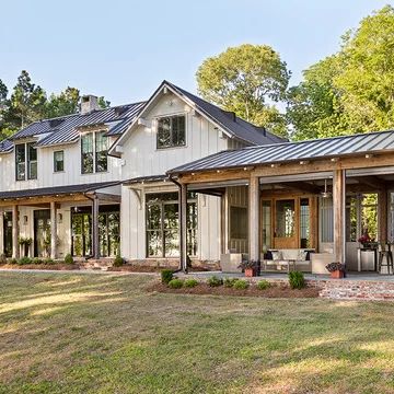 75 Beautiful Farmhouse Beige Exterior Home Pictures & Ideas - July, 2021 | Houzz House With Land, New Modern House, Farmhouse Exterior Design, Farmhouse Architecture, Modern Farmhouse Exterior, House Design Photos, Farmhouse Exterior, Metal Building Homes, Farmhouse Bedroom