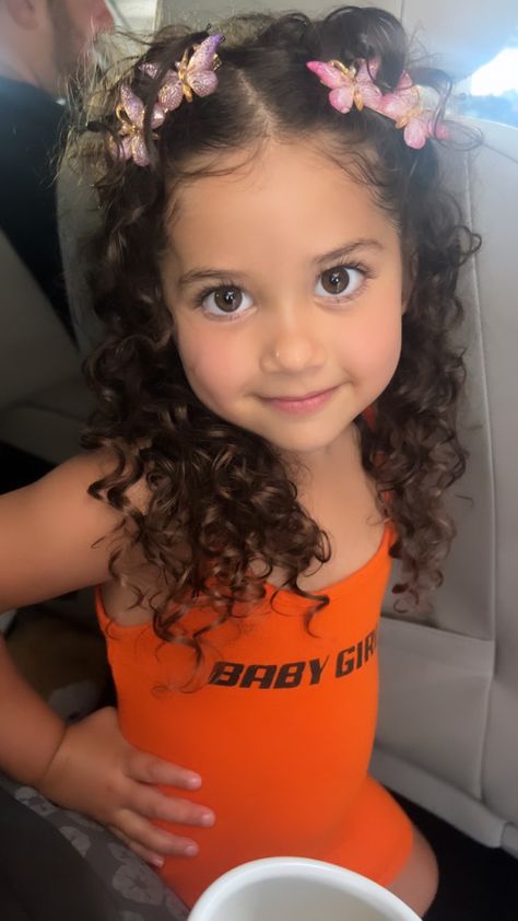 Athena Hairstyles, Curly Hair Baby, Good Haircut, Ella Bella, Curly Kids, Kids Curly Hairstyles, Brown Curly Hair, Stylish Hairstyles