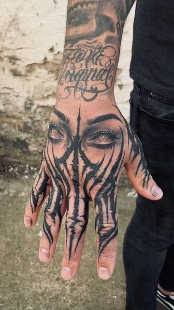 Ride Or Die Tattoo, Geometric Tattoo Hand, Typographic Tattoo, Hand Tattoos For Men, Aesthetic Tattoo Ideas, Full Hand Tattoo, Skull Hand Tattoo, La Tattoo, 20 Aesthetic