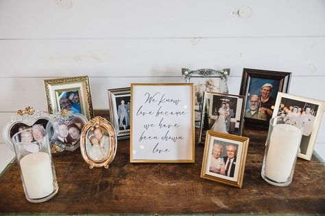 Wedding Photo Table, Memory Table Wedding, Memorial Table, Love Table, Memory Table, Love Well, Like Photo, Future Wedding Plans, Table Wedding