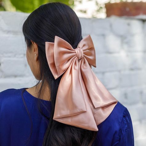 PARISIAN BOWS ft. Charmeuse Satin oversized bows 😍 Feels like right outta Bridgertone movie isn’t it ? 😋 . . . #oversizedbows #bigbows #satinbows #bridalbows #hairbows #barettes #clips #parisianbows #bridgerton #supportindiandesigners #handmadeinindia #bowgate Cat Bow, Handmade Hair Bows, Bow Hair Accessories, Handmade Bows, Bow Hair, Big Bows, Indian Design, Hair Bow, Hair Bows