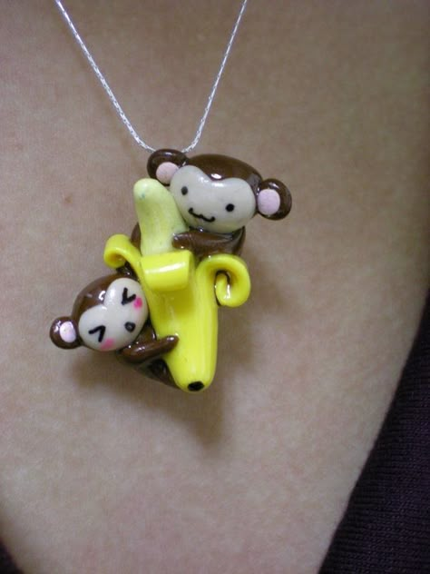 Monkey Clay Art, Polymer Clay Monkey, Clay Monkey, Monkey Necklace, Fimo Kawaii, Monkey Banana, Polymer Clay Kawaii, Clay Diy Projects, Fimo Polymer Clay