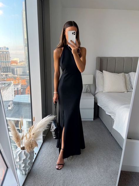 Work Event Outfit Evening, Elegant Outfit Dress, Classy Elegant Dress, Black Dress Elegant, Rehearsal Dinner Outfits, Elegant Summer Dresses, Gala Outfit, Black Dresses Classy, Elegant Black Dress