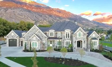 Best Custom Home Builder in Utah | Millhaven Homes Family Home Interior, Millhaven Homes, Vastu House, Mansion Exterior, Bloxburg Houses, Diy House Plans, Pretty Houses, Dream Life House, Future House Ideas