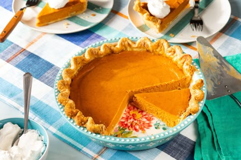 Frozen Pumpkin Pie, Heavy Cream Recipes, Pumpkin Cream Pie, Pumpkin Pie Recipe Easy, Frozen Pumpkin, Pumpkin Custard, Best Pumpkin Pie, Easy Pumpkin Pie, Homemade Pumpkin Pie