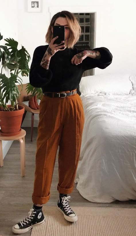 Noelle And Fox Style, Orange Corduroy Pants Outfit, Orange Jeans Outfit, Corduroy Outfits, Edgy Work Outfits, Dream Pants, Look Boho Chic, Teacher Fits, Queer Fashion