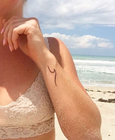 Wave wrist tattoo Wave On Hand Tattoo, Wave Tattoo Inner Arm, Wrist Beach Tattoo, Wave On Wrist Tattoo, Wrist Wave Tattoo, Coastal Tatoos, Wave Tattoo Placement Ideas, Wave Tattoo Finger, Wave Arm Tattoo