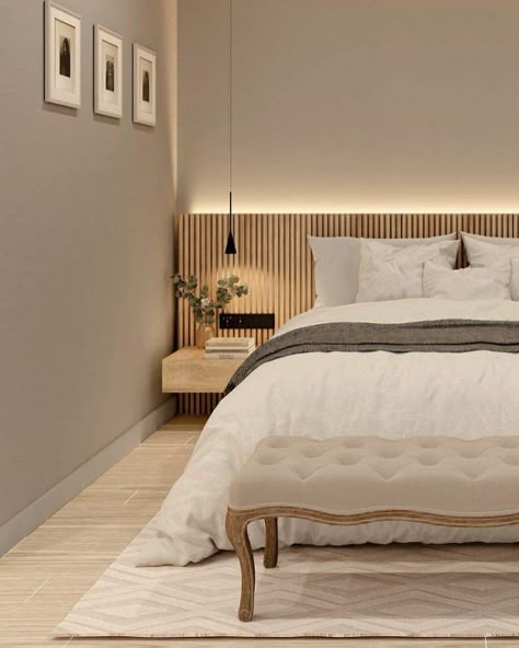 Barcelona Room Ideas, Wood Behind Bed On Wall, En Suite Bedroom Ideas, Principal Room Design, Japandi Style Bedroom, Modern Design Interior, House Interior Bedroom, Bed Design Ideas, Feature Wall Bedroom