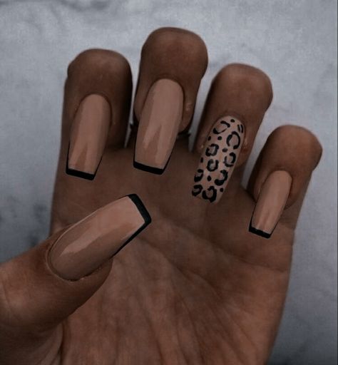 Leopard Print Black Nails, Nail Art Learning, Easy Leopard Nails, Acrylic Nails Leopard Print, Black And Natural Nails, Coffe Nail Ideas, Nail Ideas Leopard Print, Matte Leopard Nails, Gel X Nails Fall