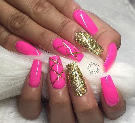 Fuchsia Nails Design Summer, Neon Pink And Gold Nails, Hot Pink Gold Nails, Neon And Glitter Nails, Neon Pink Nails With Glitter, Nail Lemon, Nail Sunflower, Rave Nails Designs, Nail Art Creative