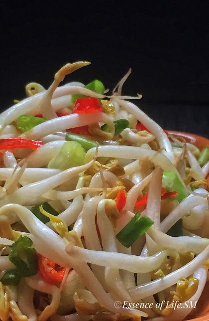 Stir Fry Recipes Bean Sprouts, Shrimp And Bean Sprouts Stir Fry, Bean Sprout Recipes Stir Fry, Indonesia Dishes, Taugeh Goreng, Bean Sprouts Recipes, Bean Sprouts Recipe, Donair Recipe, Stir Fry Bean Sprouts