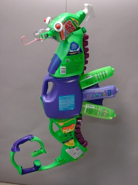 artwork sea horse made from recycled plastic | One Island Plastik Recycling, Recycled Material Art, Recycle Sculpture, Waste Art, Plastic Bottle Art, Recycled Art Projects, Plastic Recycling, Trash Art, Sustainable Art