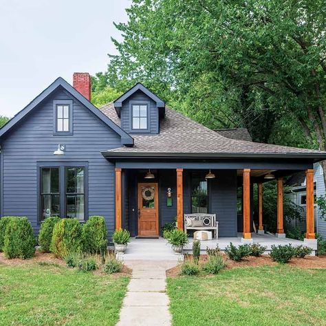 Dark Exterior House, Dark Blue Houses, Farmhouse Home Design, Modern Farmhouse Home, Casa Exterior, House Color, Farmhouse Exterior, House Paint Exterior, Exterior Home