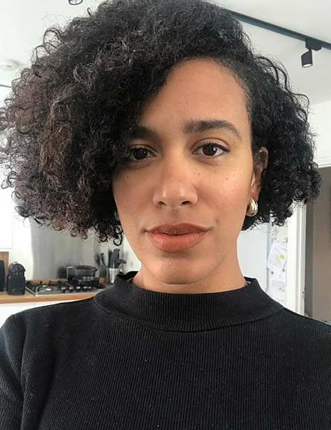 Natural Hair Bob Cut, Bob Hairstyles Curly, Natural Hair Bob, Short Curly Bob Hairstyles, Bob Braids Hairstyles, Natural Curly Hair Cuts, Medium Length Curly Hair, Tapered Natural Hair, Bob Haircut Curly