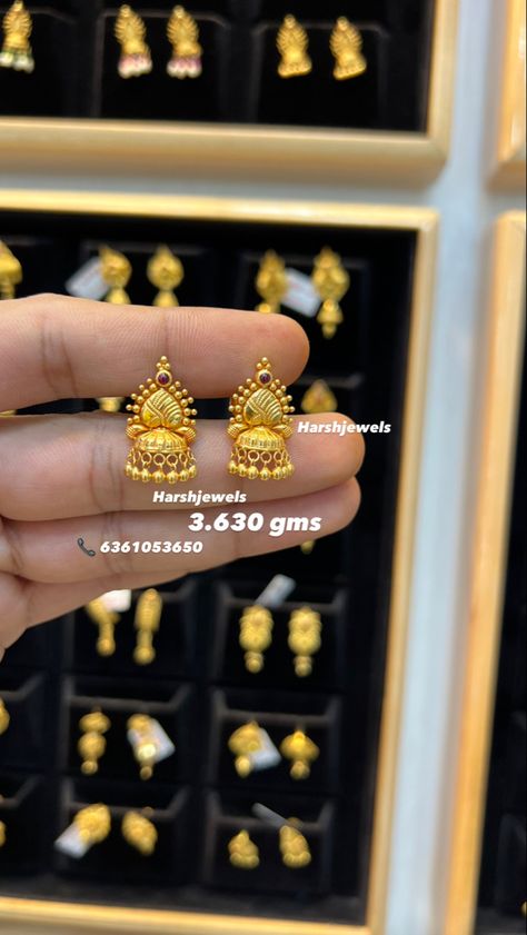 Half Jumka Design Gold, Ear Jumka Gold, Small Size Gold Jumkas, Jwellary Design Gold Earrings, Light Weight Gold Jumkhas, Small Buttalu Earrings Gold Daily Wear, Small Sets Jewellery Gold, Small Jumki Designs, Jumka Earrings Gold Indian Jewelry