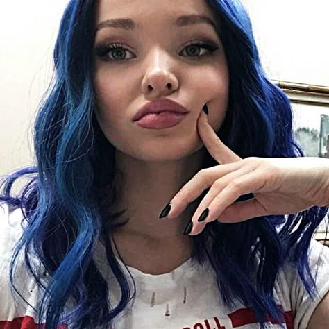 Dov Cameron, Cameron Hair, Dove Cameron Descendants, Dave Cameron, Dove And Thomas, Dove Cameron Style, Booboo Stewart, Descendants Cast, Descendants 1