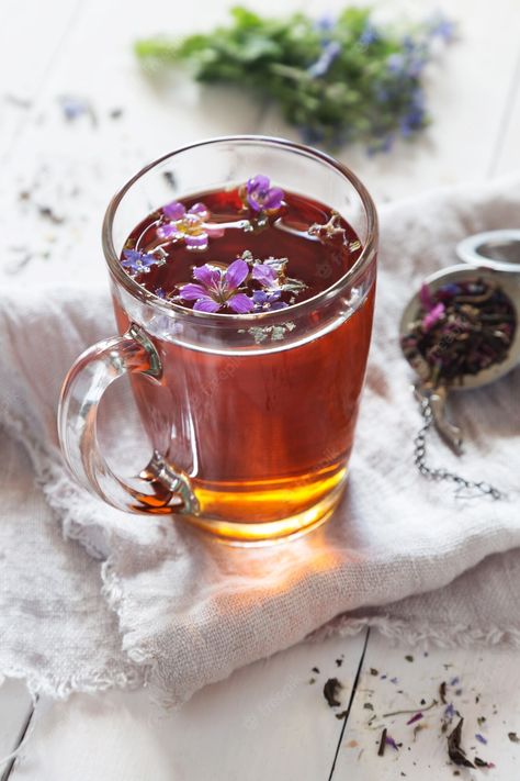 Herbal Tea Photography, Herbal Tea Recipes Homemade, Tea And Flowers, Herbal Tea Garden, Herbal Tea Benefits, Herbal Teas Recipes, Herbal Tea Blends, Tea Benefits, Tea Art