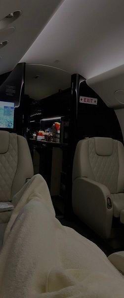 Private Airplane Aesthetic, Jet Aesthetic Private, Interior Private Jet, Private Jet Aesthetic Interior, Private Jet Pics, Black Private Jet Aesthetic, Private Driver Aesthetic, Rapper Lifestyle Aesthetic, Private Airplane Luxury