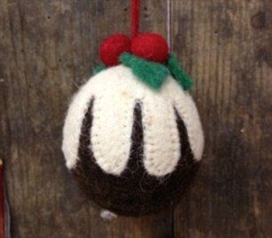 Oh Christmas tree, how lovely are your branches! This season's ... Pudding Decoration, Needle Felted Ornaments, Felted Christmas, Needle Felted Christmas, Felt Crafts Christmas, Real Christmas, Felt Gifts, Felt Christmas Decorations, Needle Felting Kits