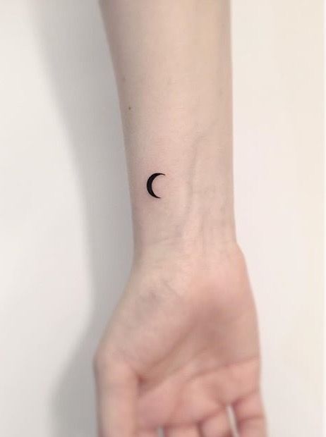 Small Crescent Moon Tattoo, Small Tattoos For Girls, Luna Tattoo, Crescent Moon Tattoo, Small Girl Tattoos, Bff Tattoos, Cute Small Tattoos, Tattoos For Girls, Subtle Tattoos