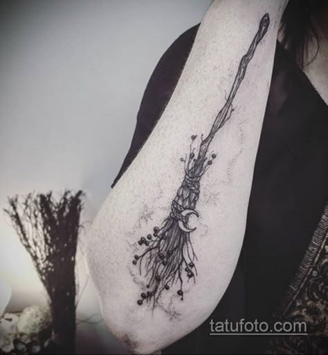 Salem Tattoo, Witchy Tattoos, Learn To Tattoo, Stick Tattoo, Wiccan Tattoos, Tattoos Instagram, Nerd Tattoo, Bestie Tattoo, Armband Tattoos