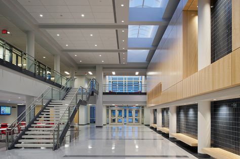 School Campus Interior, Modern School Interior, Boarding School Aesthetic, High School Design, School Dr, School Building Design, School Hallways, School Interior, New York Apartment