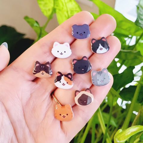 Cute Gift Handmade, Shrink Plastic Earrings Diy, Shrink Plastic Pins, Shrink Paper Ideas, Shrink Plastic Ideas, Shrink Plastic Charms, Shrinky Dink Charms, Clay Earring Ideas, Diy Shrink Plastic Jewelry