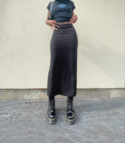 @bengelaweinberg on ig. platform shoe outfits/jadon doc martens/ harley davidson shirt outfit/ rhinestone harley davidson/ waist bead outfits/ black aesthetic/ black girl outfits/ street fashion Platform Shoes Dress Outfit, Long Black Skirt Doc Martens Outfit, Doc Platforms Outfits, Long Skirt Outfits With Docs, Doc Jadon Outfit, Long Skirt Docs Outfit, Long Skirt T Shirt Outfit, Waist Bead Outfit, Doc Martens Long Skirt