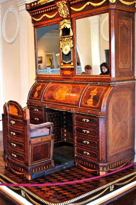 1806-1810 - King Louis Bonaparte's Desk (imposed to Holland by his infamous brother, Napoleon). Handcrafted in France and given as a gift to his brother by Emperor Napoleon after being appointed King of Holland. Probably made by Bernard Molitor (Luxemburg, Betzdorf, 1755-1833), Napoleon's 'Fournisseur de la Cour Imperiale' (No information found about the desk. Sorry). Lightner Museum, St. Agustine, Florida. French Empire Furniture, Emperor Napoleon, Lightner Museum, Fancy Furniture, Furniture Diy Ideas, To Holland, Empire Furniture, Dutch Furniture, Victorian Interiors