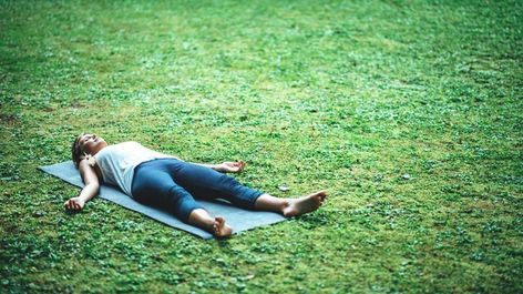 The Science of Savasana: How Rest Can Benefit Any Kind of Workout Shavasana Yoga, Yoga Savasana, Exercises For Flexibility, Stretching Exercises For Flexibility, Stretching Video, Yoga Breathing Techniques, Yoga For Strength, Yoga Words, Sciatica Stretches