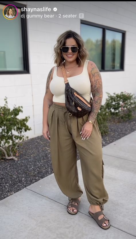 Ashley Graham Beach Style, Summer Fashion 2024 Plus Size, Summer Mom Outfits 2024 Midsize, Pulse Size Summer Outfits, Plus Casual Outfits Summer, Boho Relaxed Outfit, Hawaii Outfits Ideas Midsize, Midsize Skirt Outfit Summer, San Diego Outfits Summer Plus Size