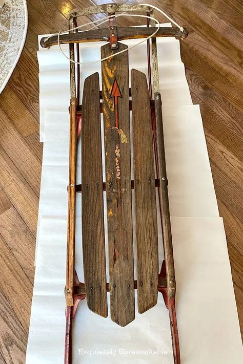 Flexible Flyer Weathered Sled Decorating A Sled Front Porches, Flexible Flyer Sled Decoration, Wood Sled Decorating Ideas, Mini Sled Decorating Ideas, Decorating Sleds For Christmas, Vintage Sled Decorating Ideas, Antique Sled Decor Ideas, Old Sleds Decorated For Christmas, Diy Sleigh Decoration