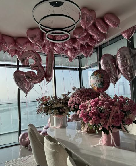 House Decor Birthday Party, Birthday Apartment Decorations, Pink Balloons Aesthetic, Birthday House Decorations, Pink Birthday Party Decorations Adult, Birthday Pink Decorations, Birthday Hotel Room, All Pink Birthday Party, Bougie Birthday