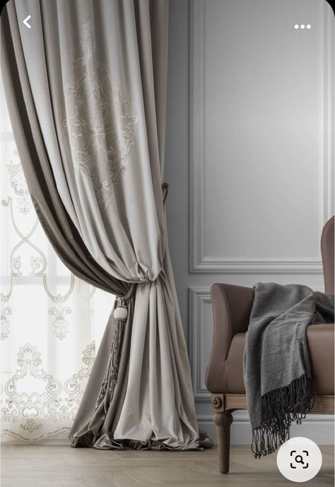 Classic Curtains Living Room, Classic Curtains Classy, Luxury Curtains Living Room, Opulent Bedroom, Elegant Draperies, Glam Living Room Decor, Classic Curtains, Bedroom Curtain Ideas, Living Room Curtain