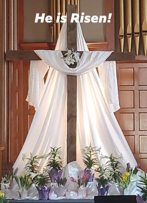 Wall Design Outdoor, Easter Altar Decorations, Easter Church Flowers, Advent Church Decorations, Lent Decorations For Church, Church Stage Decor, House Front Wall Design, Modern Home Exterior, Church Christmas Decorations