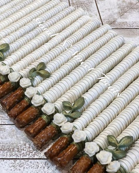 Wedding Pretzels Rods, Elegant Pretzel Rods, Wedding Chocolate Pretzels, Long Pretzels Dipped In Chocolate, Boho Pretzel Rods, Wedding Chocolate Covered Pretzels, Wedding Pretzel Rods, Decorated Pretzel Rods, White Pretzel Rods