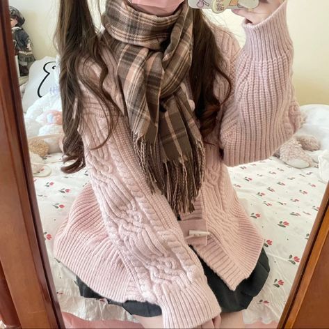 Shoujo Girl, The Cardigans, Winter Fits, J Fashion, Outfit Inspo Fall, Really Cute Outfits, Autumn Outfit, Pink Outfit, Girly Outfits