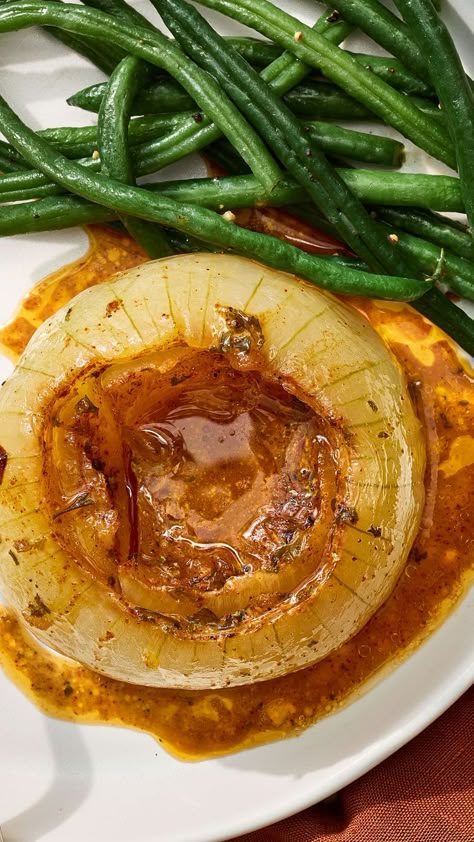 Mama's Secret Is Out—This Old-Fashioned Onion Recipe Is Making A Comeback Onion Boil, Onion Bake, Baked Onion, Southern Side Dishes, Baked Onions, Leek Recipes, Salad Vegetables, Breakfast Party Foods, Easy Dinner Casseroles