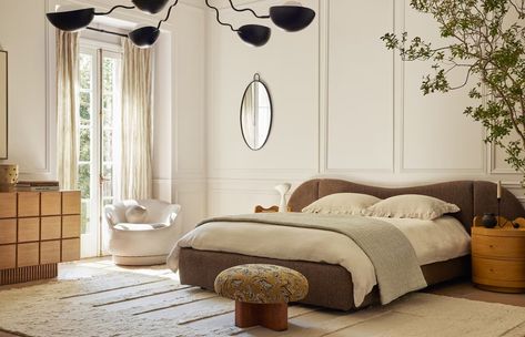 Top Interior Design Trends 2024 Lulu And Georgia Bedroom, Cute Bedroom Designs, Light Brown Bedrooms, Brown Bedrooms, Sarah Sherman, Sarah Sherman Samuel, Classy Bedroom, Home Furniture Ideas, Bedroom Images