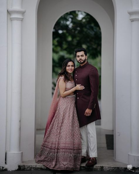 Bride And Groom Dress Combination Indian, Ring Ceremony Dress Indian Couple, Engagement Dress For Couple Indian, South Indian Groom Outfit, Engagement Looks For Indian Couple, Engagement Couple Dress Indian, Ring Ceremony Dress Indian, Engagement Couple Outfits Indian, Reception Couple Dress Indian