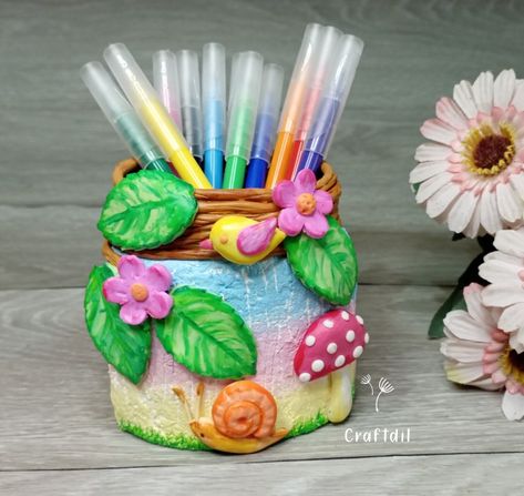 Pen holder or indoor planter Pen Holder Diy, Diy Pen, Clay Pen, Cold Porcelain Clay, Diy Crafts Love, Clay Moulding, Pen Stand, Glass Bottles Art, Clay Diy Projects