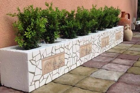 Creative tips and DIY ideas for garden with concrete blocks | My desired home in 2022 | Cinder block garden, Garden design, Cinder block Cinder Block Ideas, Cinder Block Garden, Cinder Blocks, Home Garden Design, Cinder Block, Wall Garden, Planter Box, Garden Design Ideas, Concrete Blocks