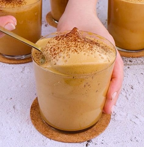 Coffee Mousse, Alternative Sweeteners, Dessert Mousse, Cookist Wow, Quick Dessert Recipes, Liqueurs Recipes, Homemade Coffee, Easy Coffee, Mousse Recipes