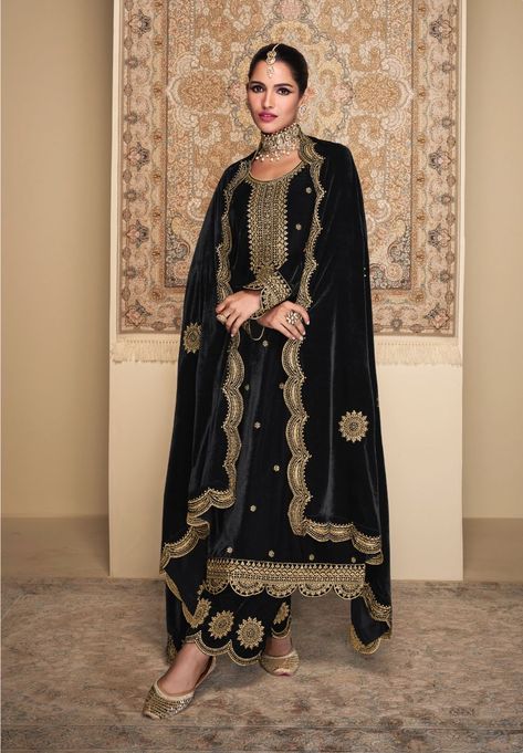 mumtaz art Velvet Queen velvet graceful look salwar suit catalog https://www.jhumarlalgandhi.com/?p=321872 Contact on +919712677711 Pakistani Velvet Suits, Green Velvet Pants, Long Kameez, Celana Fashion, Indian Wedding Sarees, Blue Velvet Fabric, Frock Style, Dresses Dinner Party, Dresses Dinner